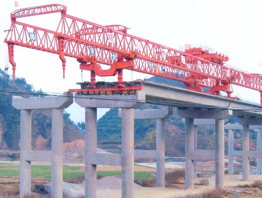 เครื่องสร้างสะพานทางหลวงขนาดกะทัดรัดช่วง 40 เมตรน้ำหนักเบา