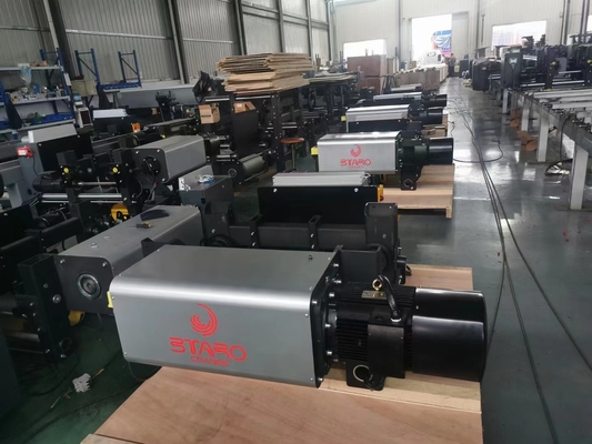 รอกไฟฟ้าสลิงมาตรฐานยุโรปแบบความเร็วคู่ 220V-690V 50/60Hz สำหรับไซต์งานก่อสร้าง